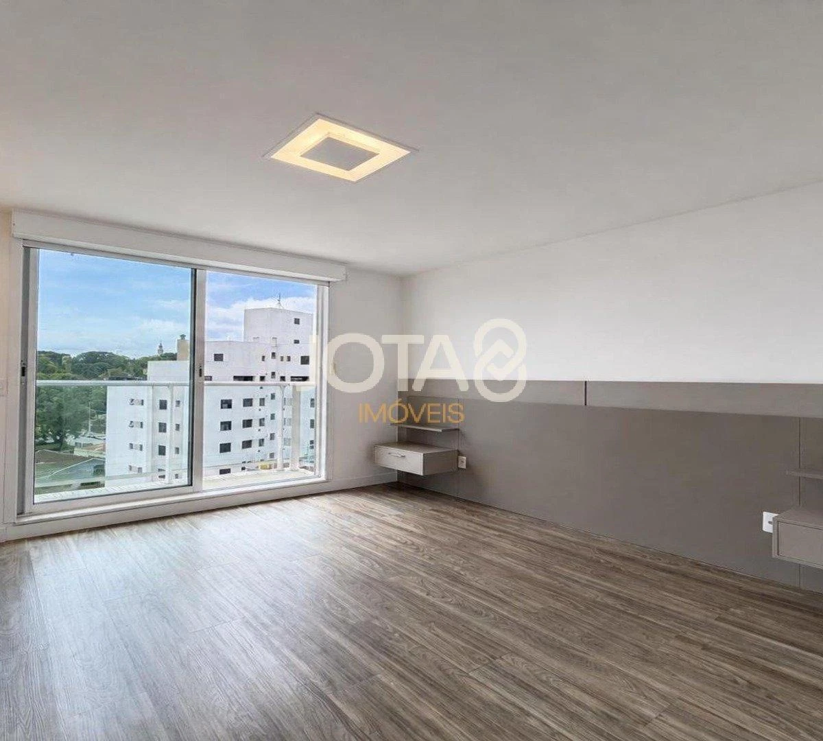 Bañera y 4 dormitorios: departamento de 323 m² — photo 30