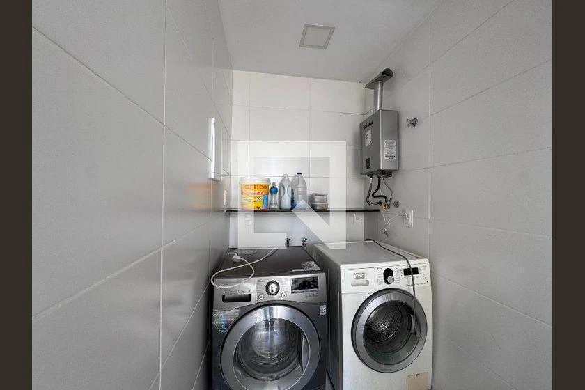 Furnished 367 m² apartment with 4 bedrooms and 3 parking — photo 43