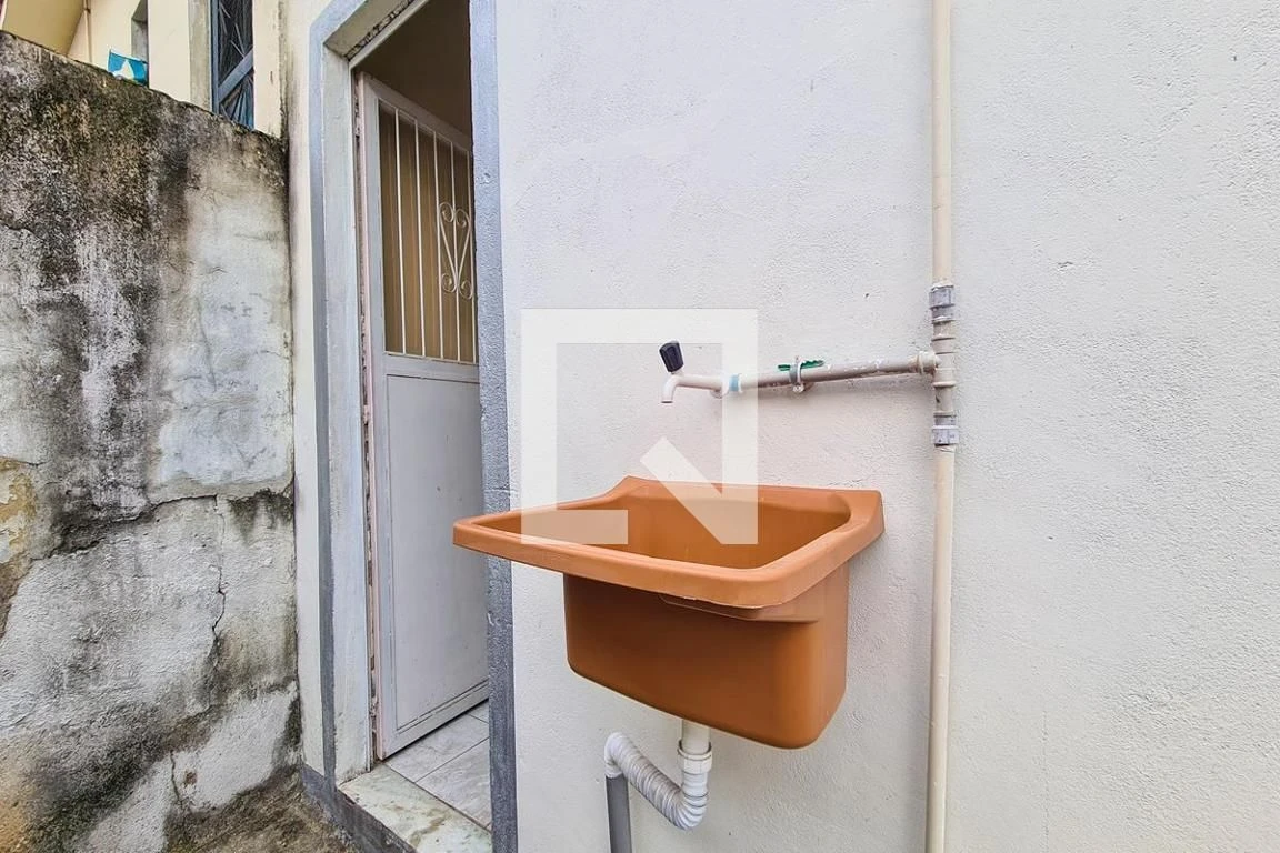 House with a gas water heater and 1 bedroom — photo 13