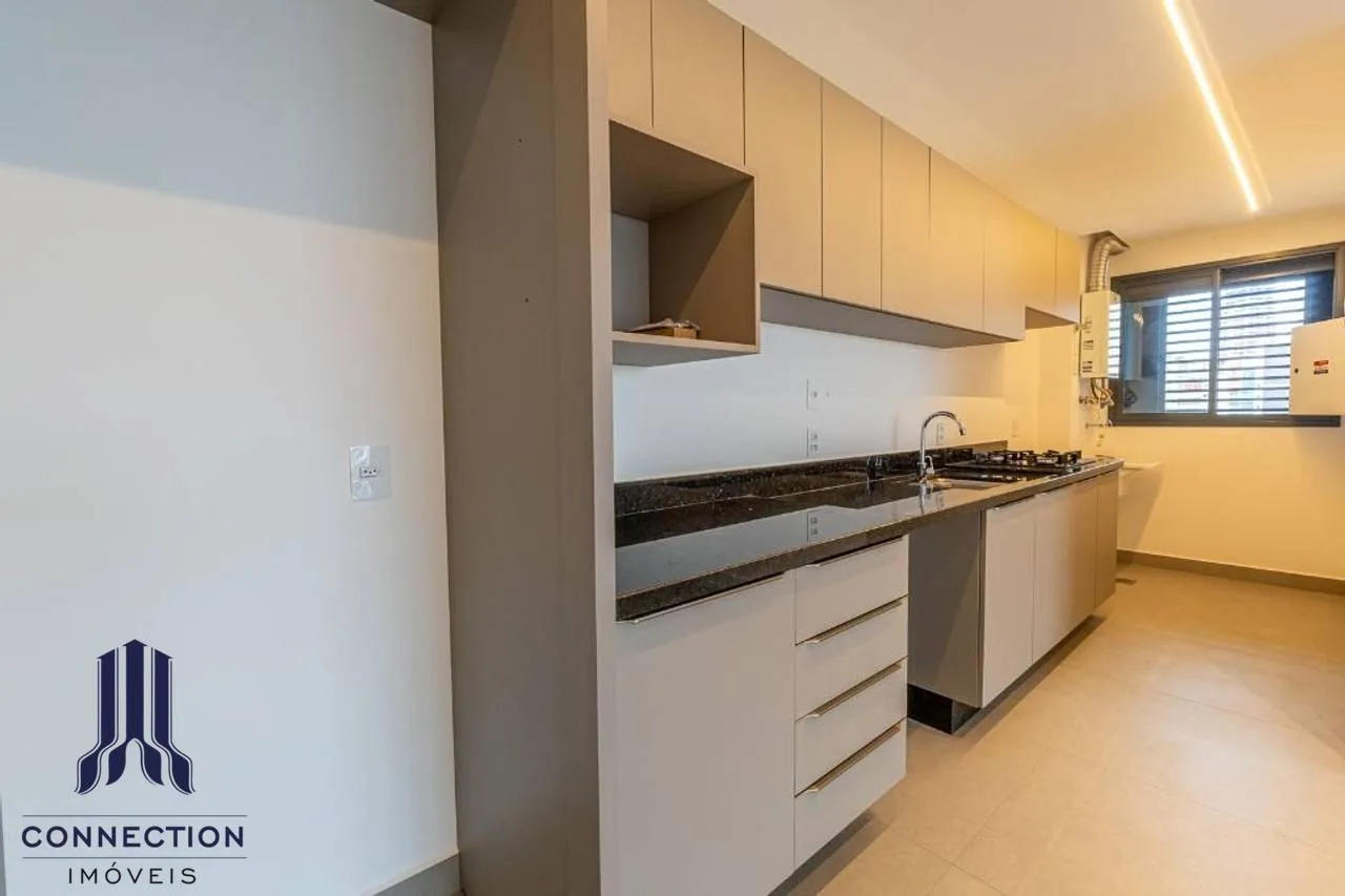 3-bedroom apartment with a grill on the balcony — photo 14