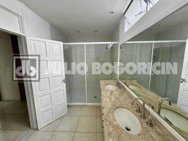 Apartamento mobiliado com 3 quartos e 341 m² — photo 26