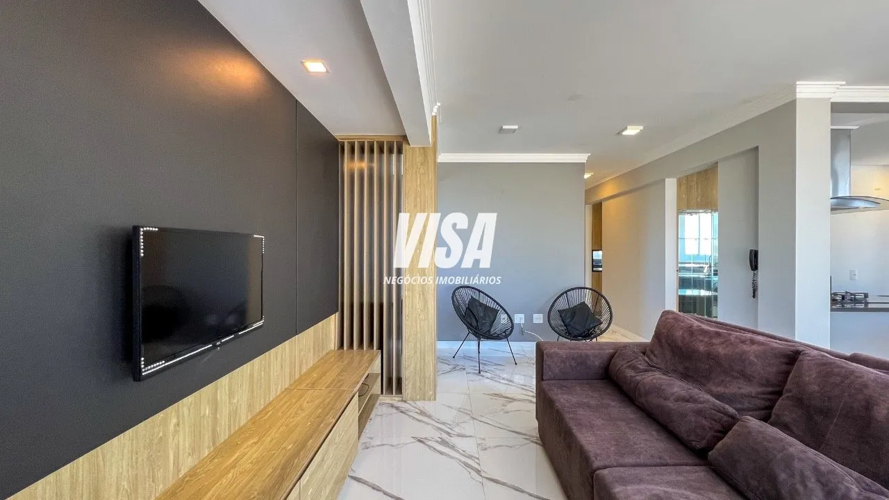 Linear penthouse 299 m² with 3 bedrooms and private garden