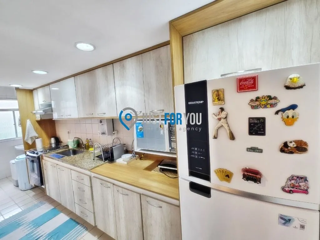 Квартира на 5-му поверсі з робочим місцем — photo 5