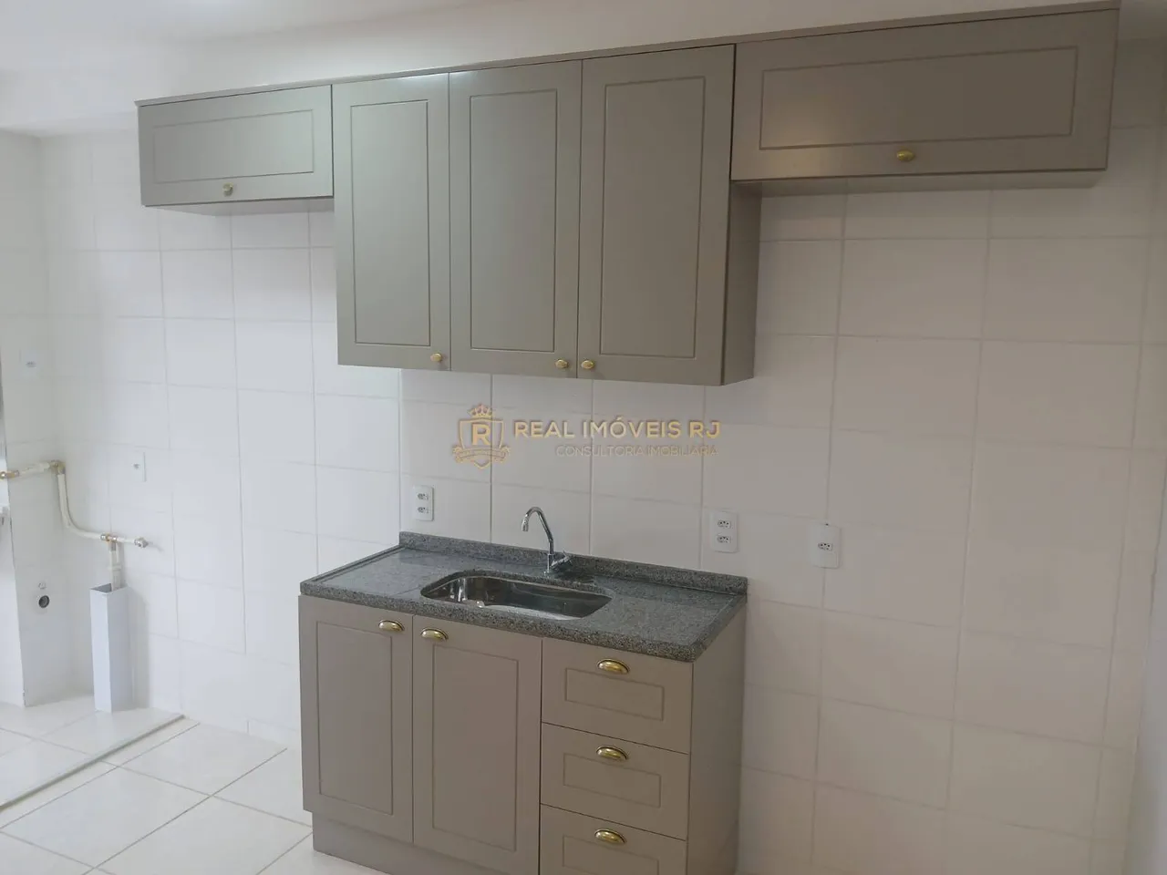 Невмебльована квартира з окремою кухнею — photo 5