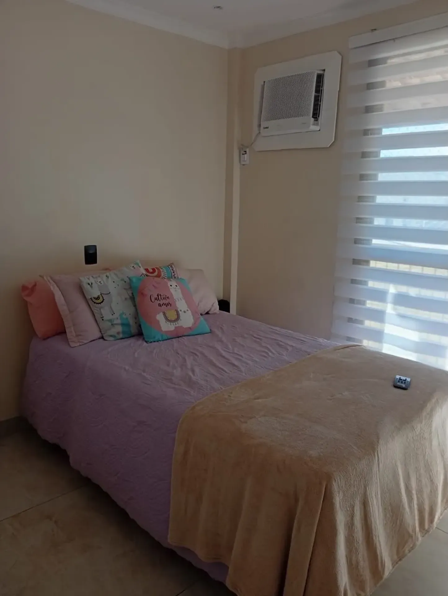 Furnished apartment, 240 m², with a glass-enclosed balcony — photo 2