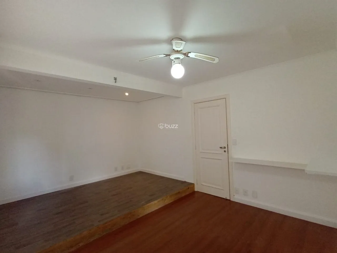 House with 4 en-suite rooms and 6 bathrooms, 301 m² — photo 44