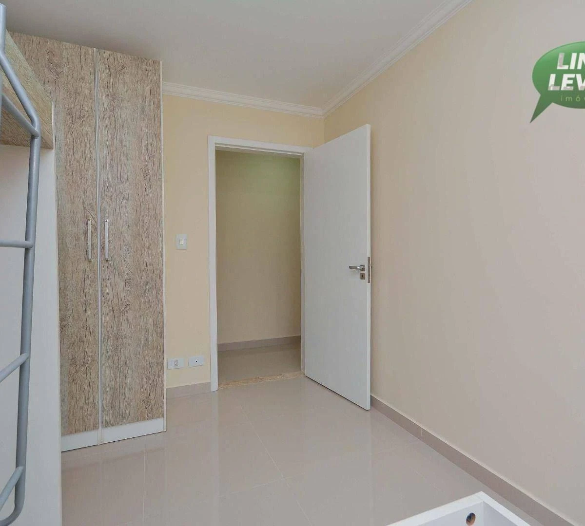 Apartamento de 3 quartos com máquina de lavar, Bacacheri — photo 27
