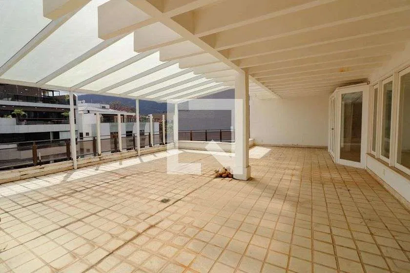 626 m² penthouse with 4 bedrooms and 3 parking spaces — photo 7