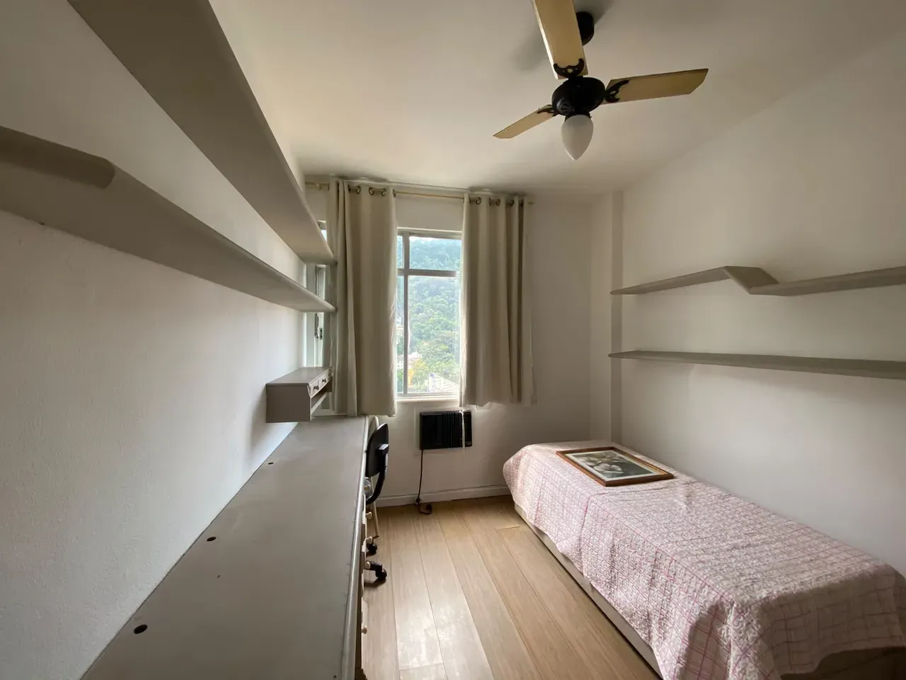 2-bedroom apartment with a mountain view in Rio de Janeiro — photo 15