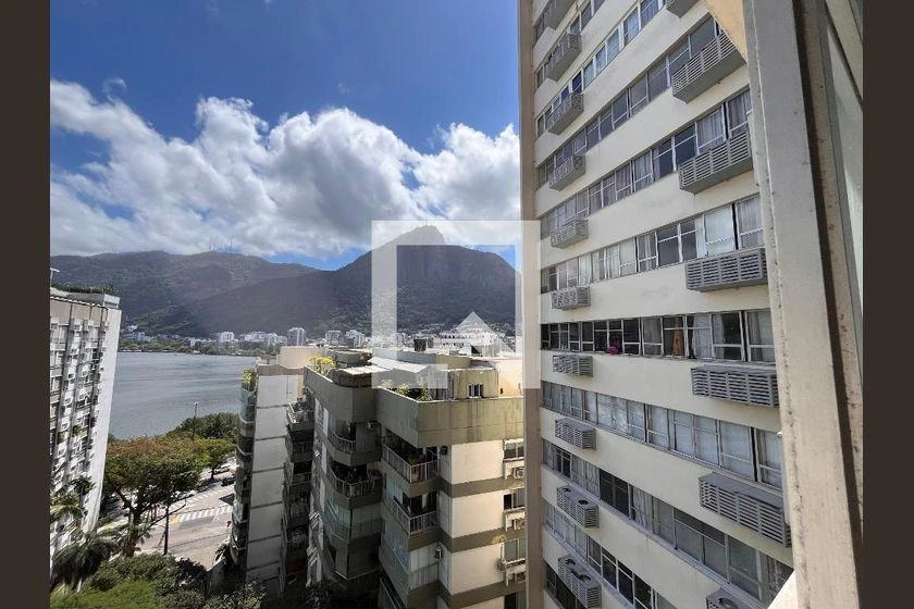 Apartamento de 2 quartos com cozinha fechada — photo 21