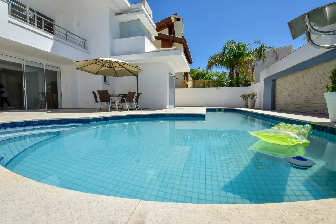 Casa mobiliada com 4 suítes e piscina aberta — photo 54