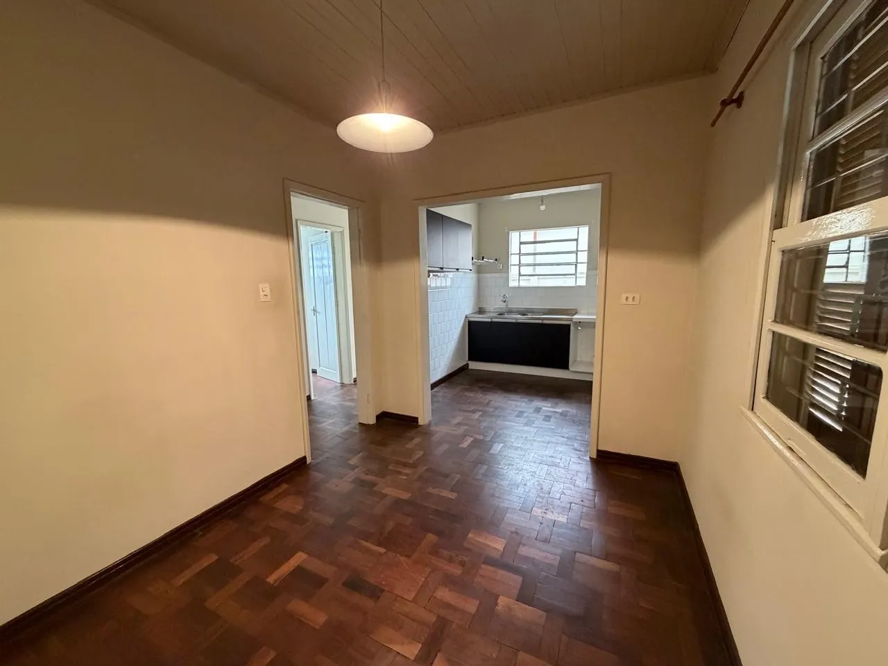 Wood or laminate floors in a 2-bedroom house, 82 m²