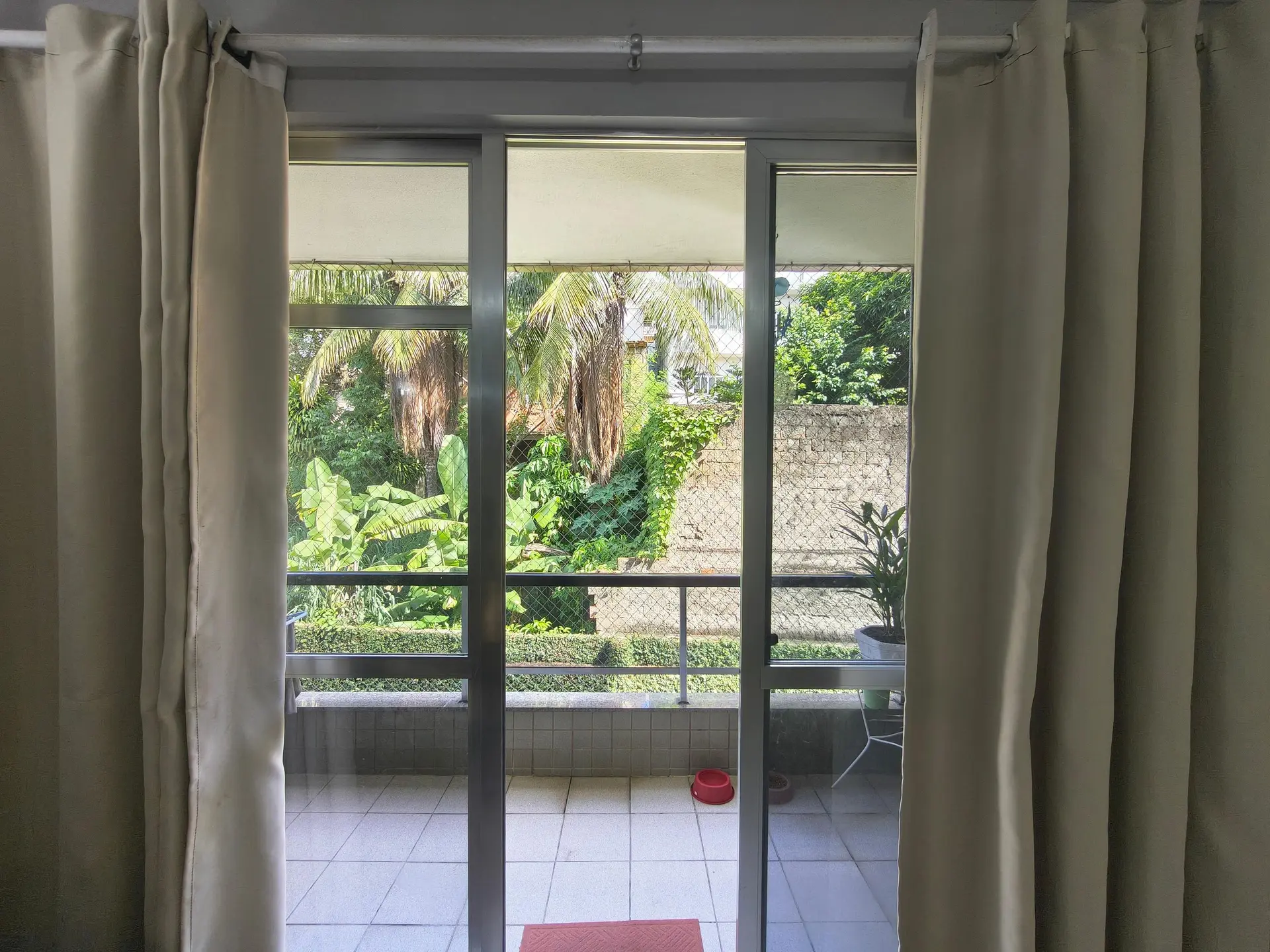 Apartamento amueblado con 3 dormitorios y balcón — photo 8