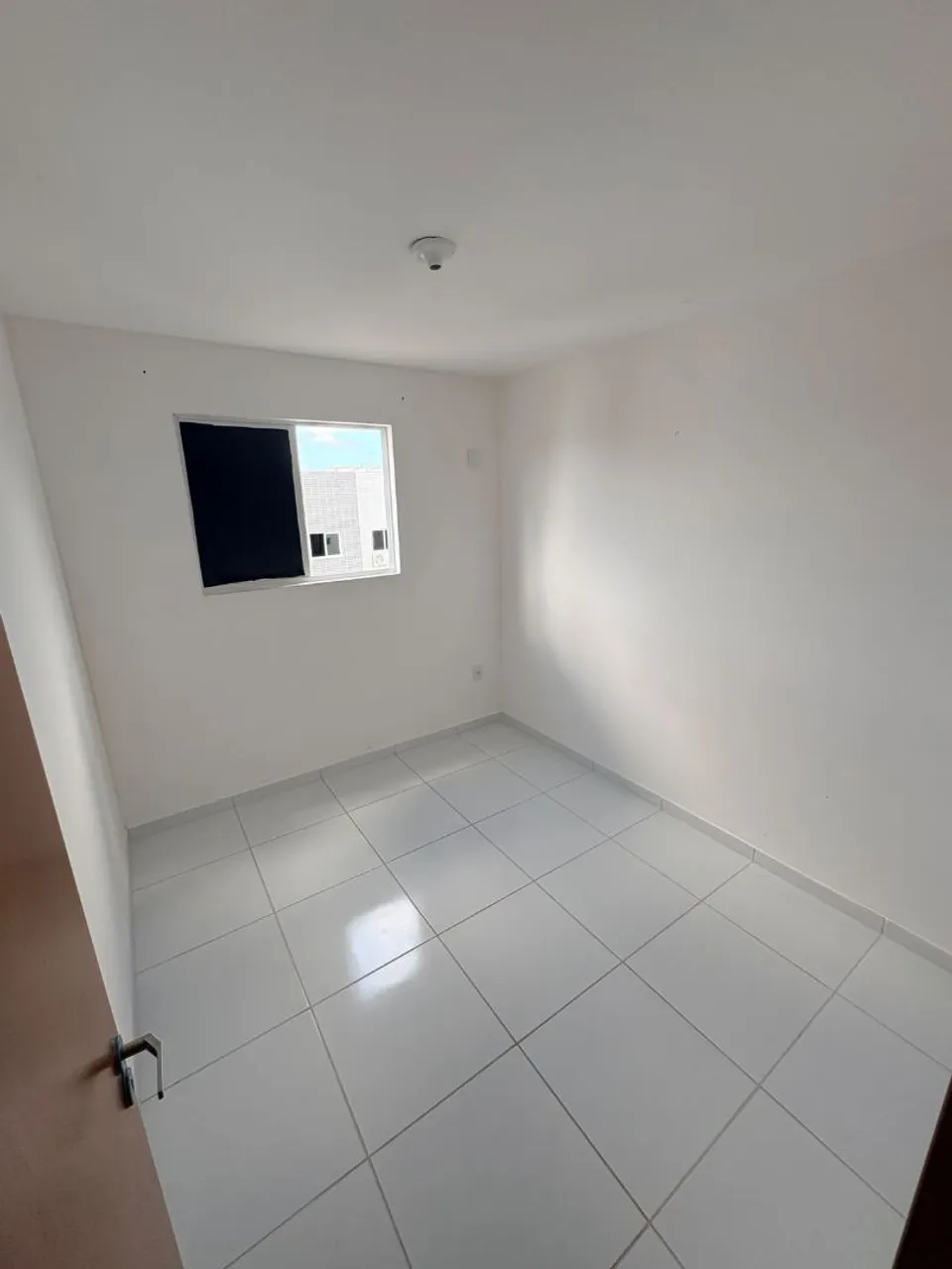 2-bedroom apartment in a building with a gym — photo 12