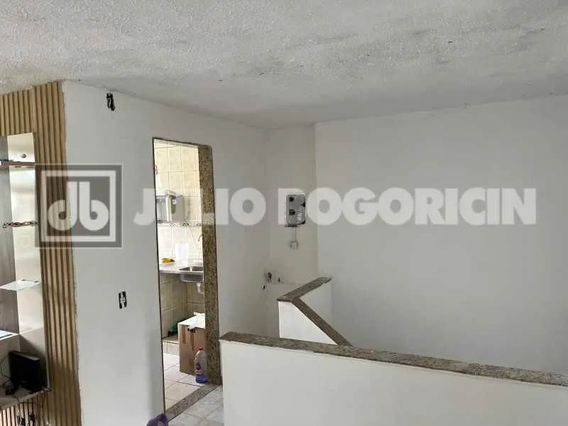 2-bedroom apartment with a mountain view — photo 19