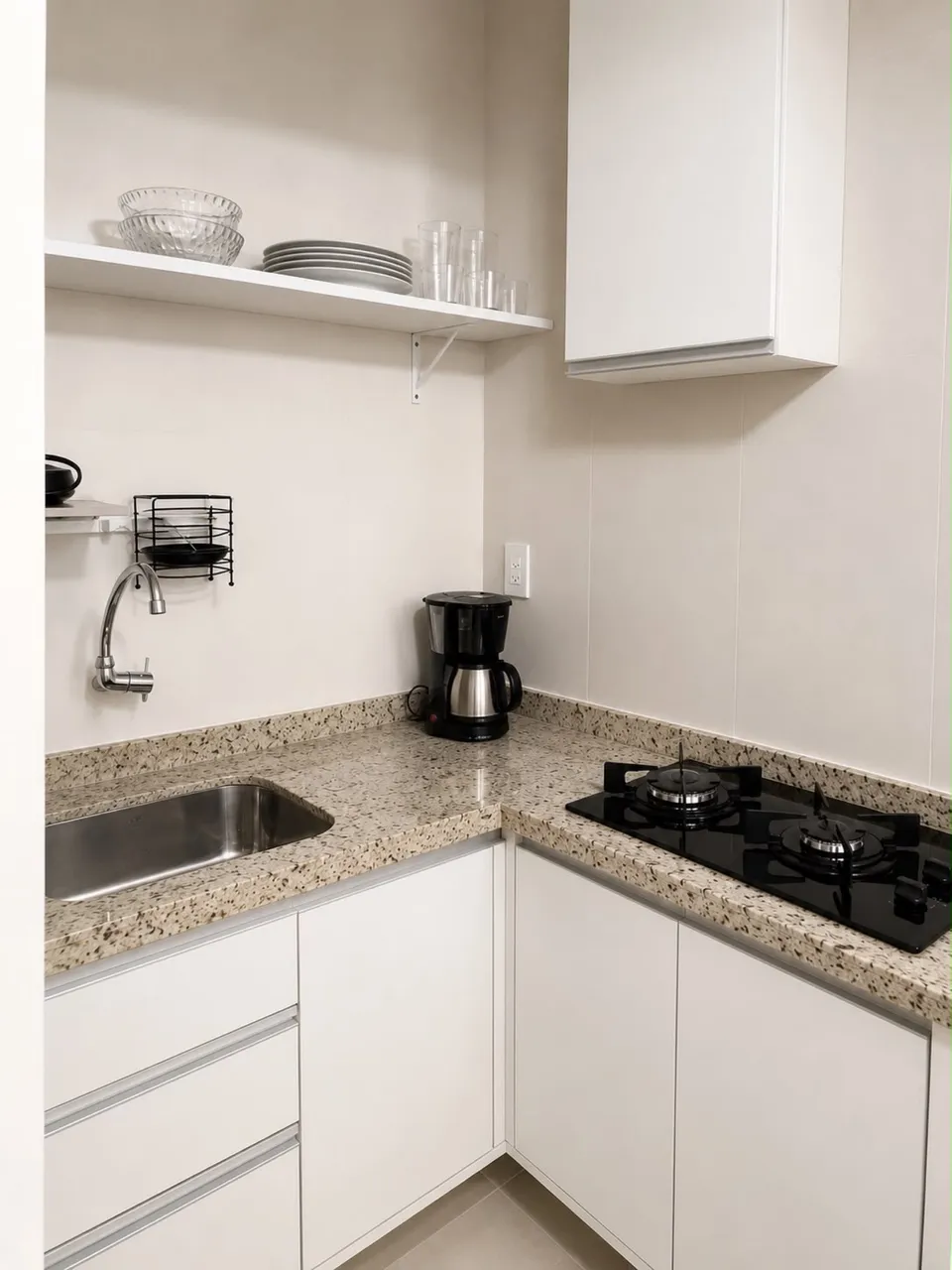 Casa mobiliada de 1 quarto com cozinha aberta — photo 2