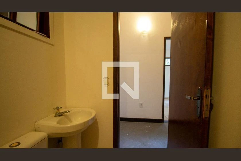 Casa com 4 quartos e churrasqueira na varanda — photo 44