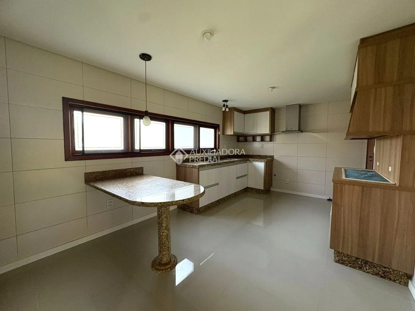 Closed-condominium house with 4 bedrooms and 3 bathrooms — photo 9