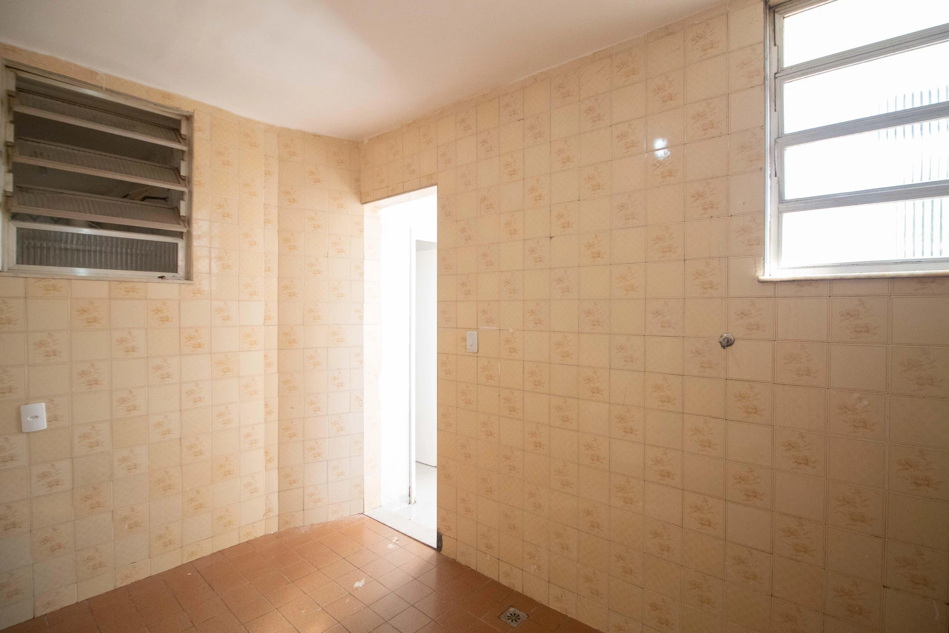 2-bedroom house with 1 bathroom, no parking; pets allowed — photo 13