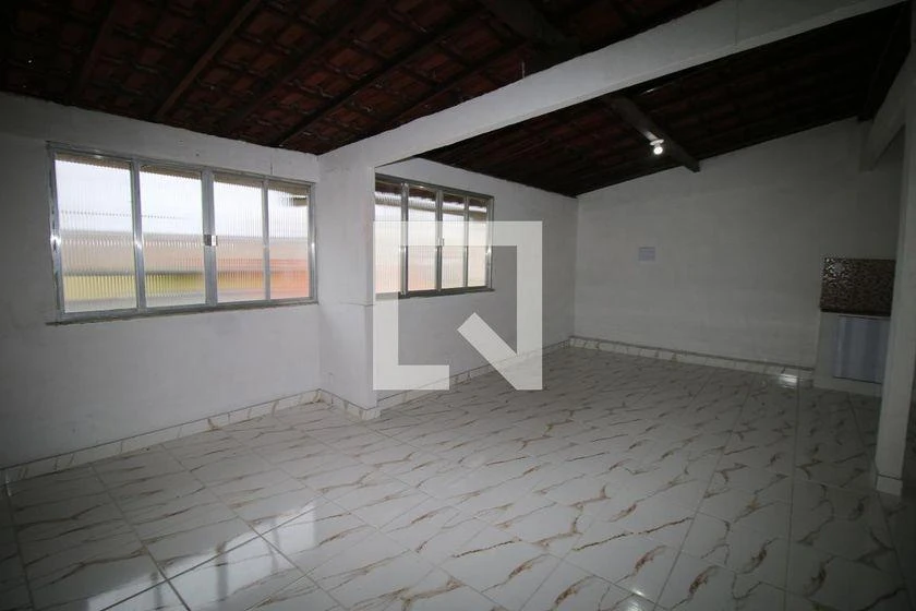 Rental house with 2 bedrooms and a balcony — photo 3