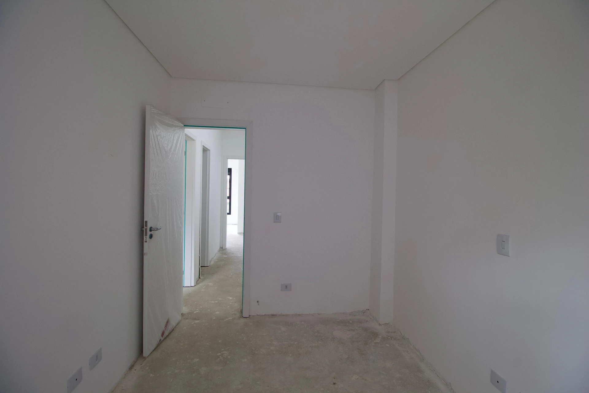 4-bedroom house with a garden — photo 27