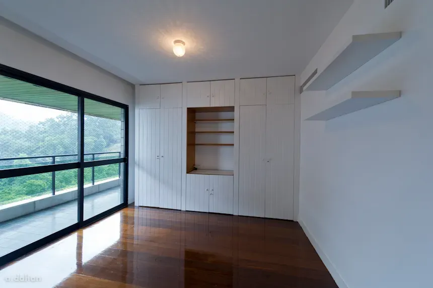 Unfurnished apartment with 4 bedrooms and 5 bathrooms — photo 19