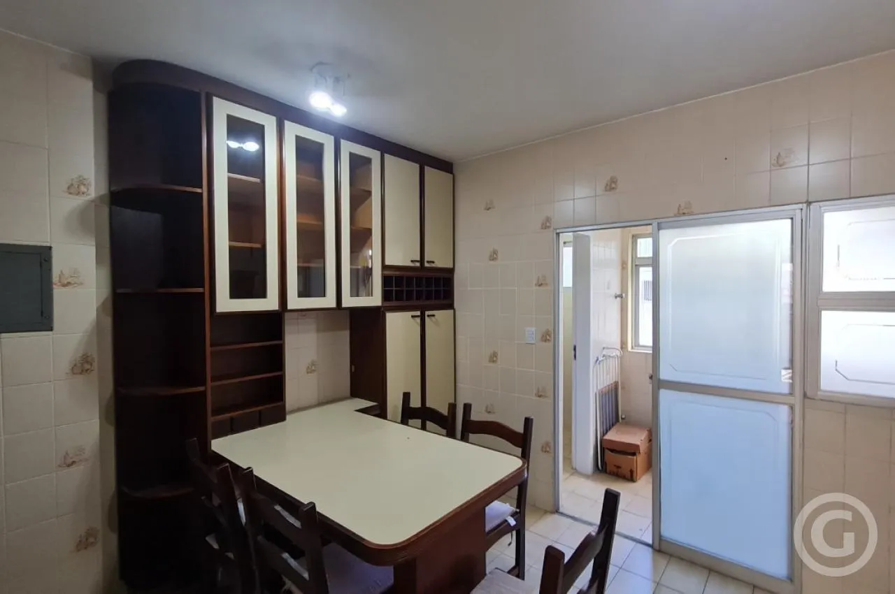 Apartment, 102 m², with wood or laminate floors — photo 11