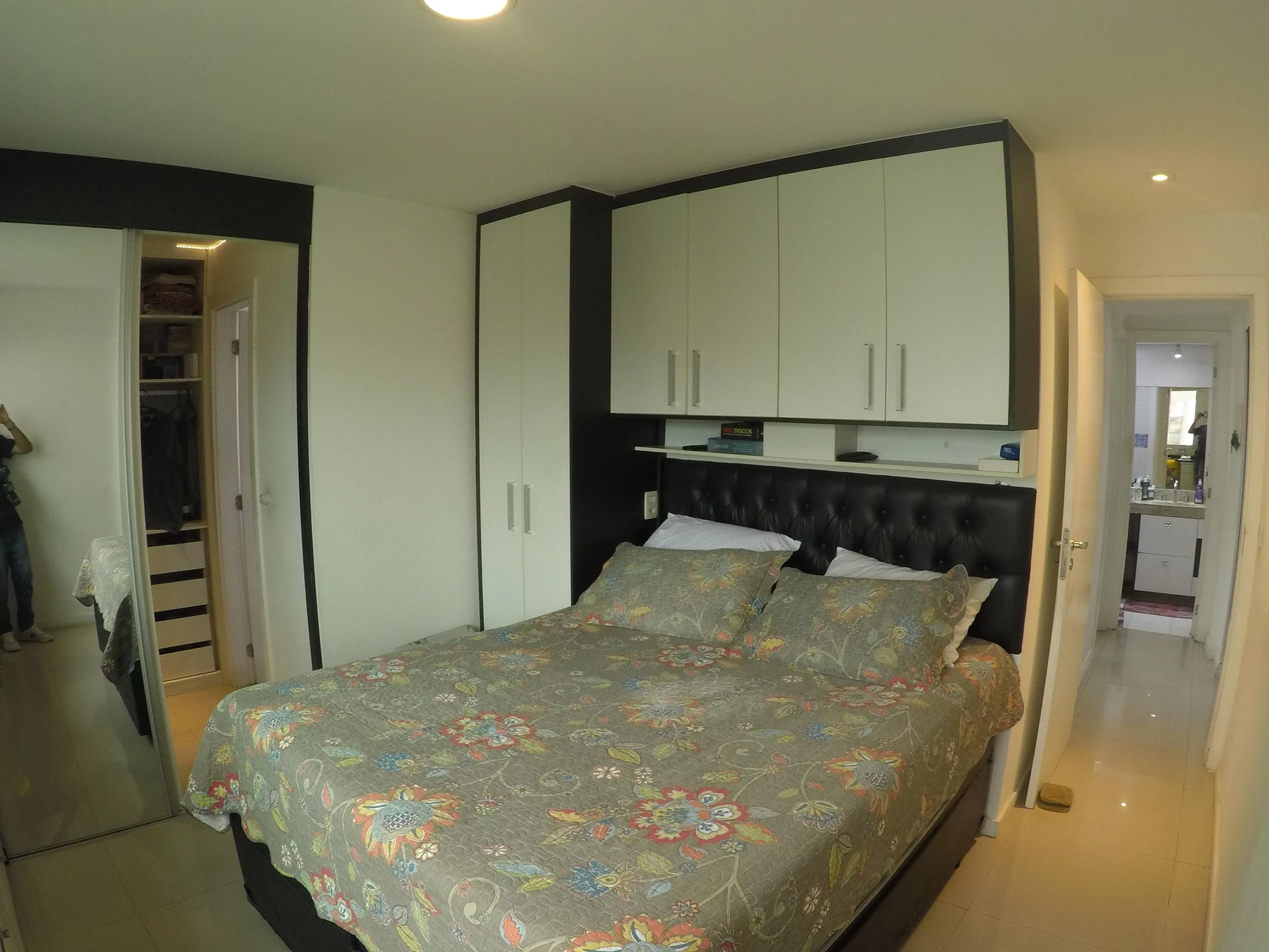 Apartamento mobiliado com 3 quartos e jardim privativo