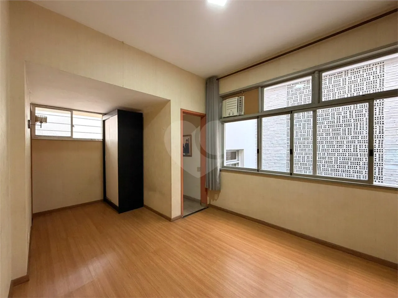 Casa com 5 quartos e 5 banheiros, varanda e janelas amplas — photo 7