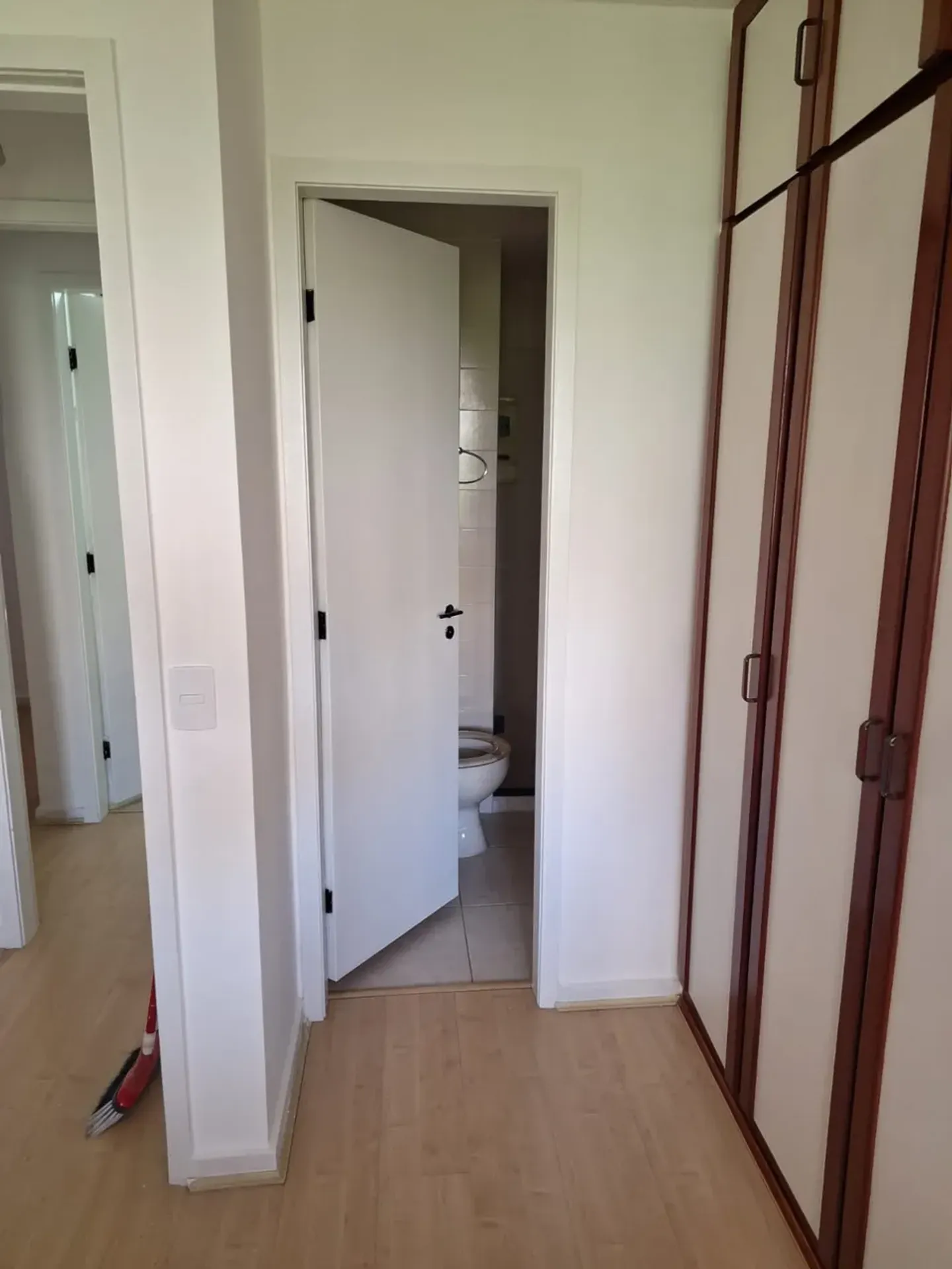 2-bedroom apartment with a grill on the balcony — photo 35