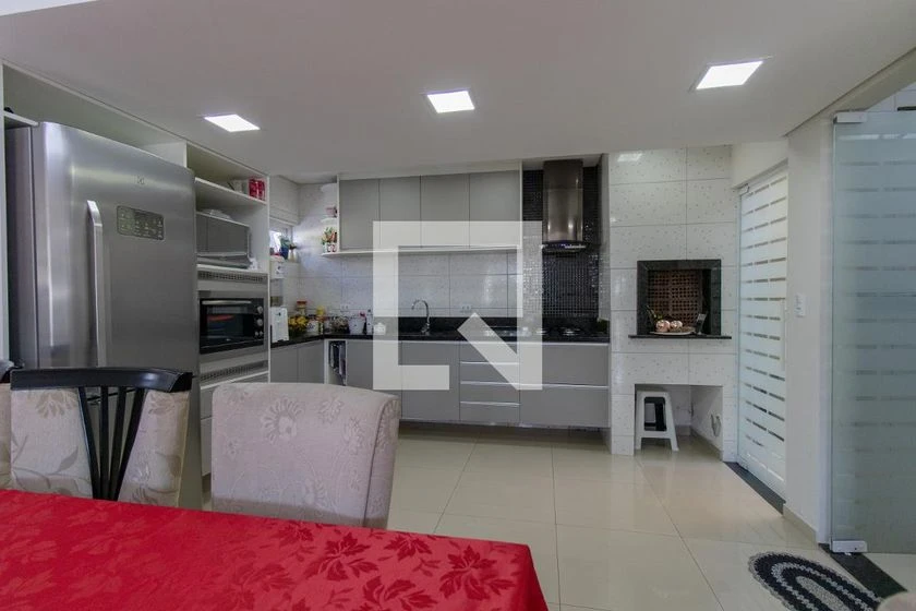 Furnished house with 3 bedrooms and 6 parking spaces — photo 8