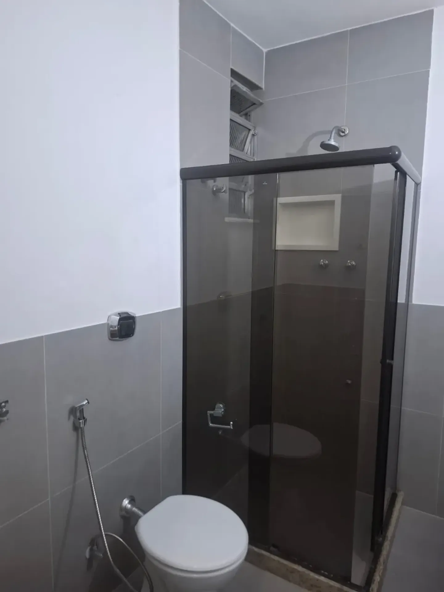 Apartment on the 5th floor with wood or laminate floors — photo 8