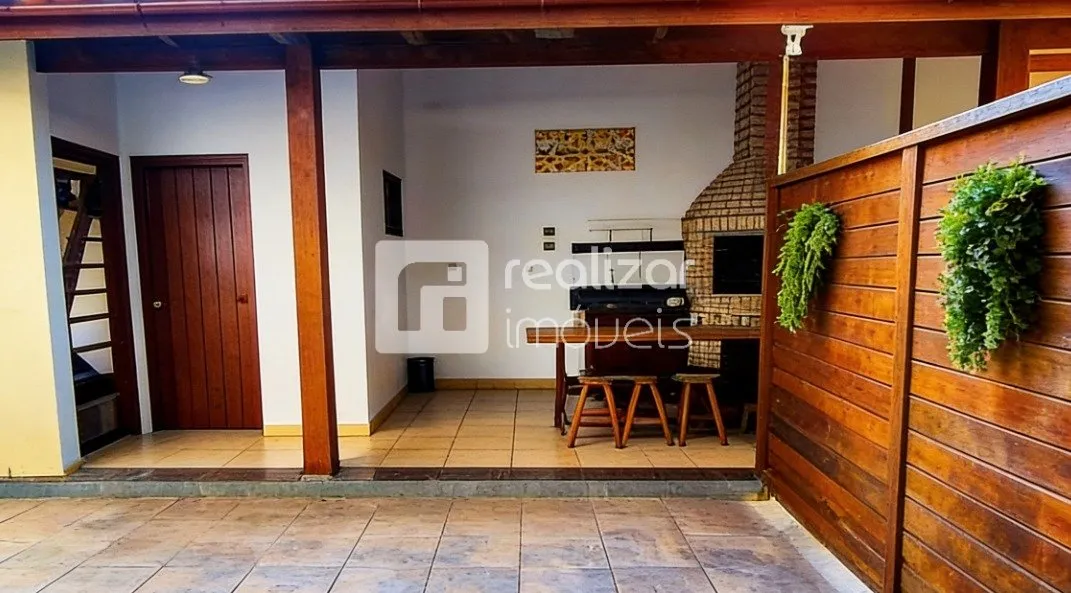 Apartamento con 2 dormitorios y jardín privado — photo 2
