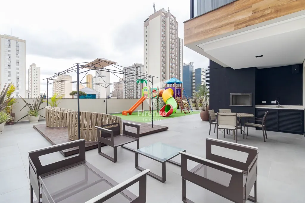 Apartamento mobiliado com cozinha integrada e varanda fechada — photo 55