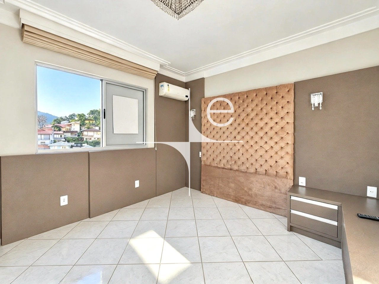 3-bedroom apartment with a water view — photo 3