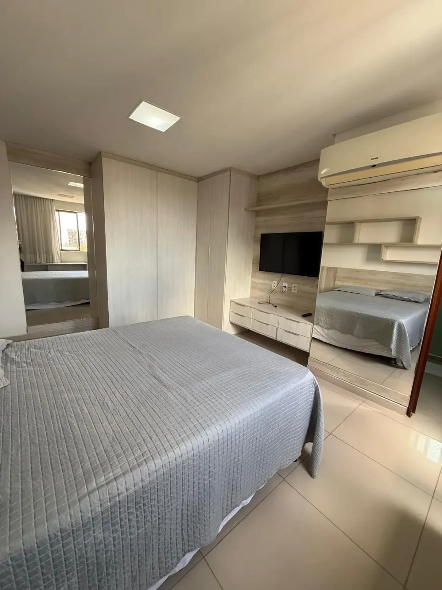 Furnished 175 m² apartment with 3 en-suite bedrooms — photo 6