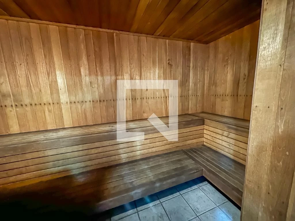 Furnished 2-bedroom apartment with built-in wardrobes — photo 39