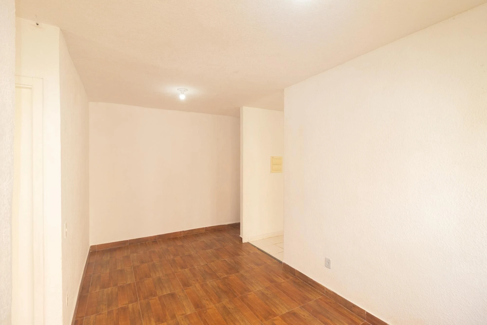 Apartment with 2 bedrooms and a kitchenette stove — photo 26