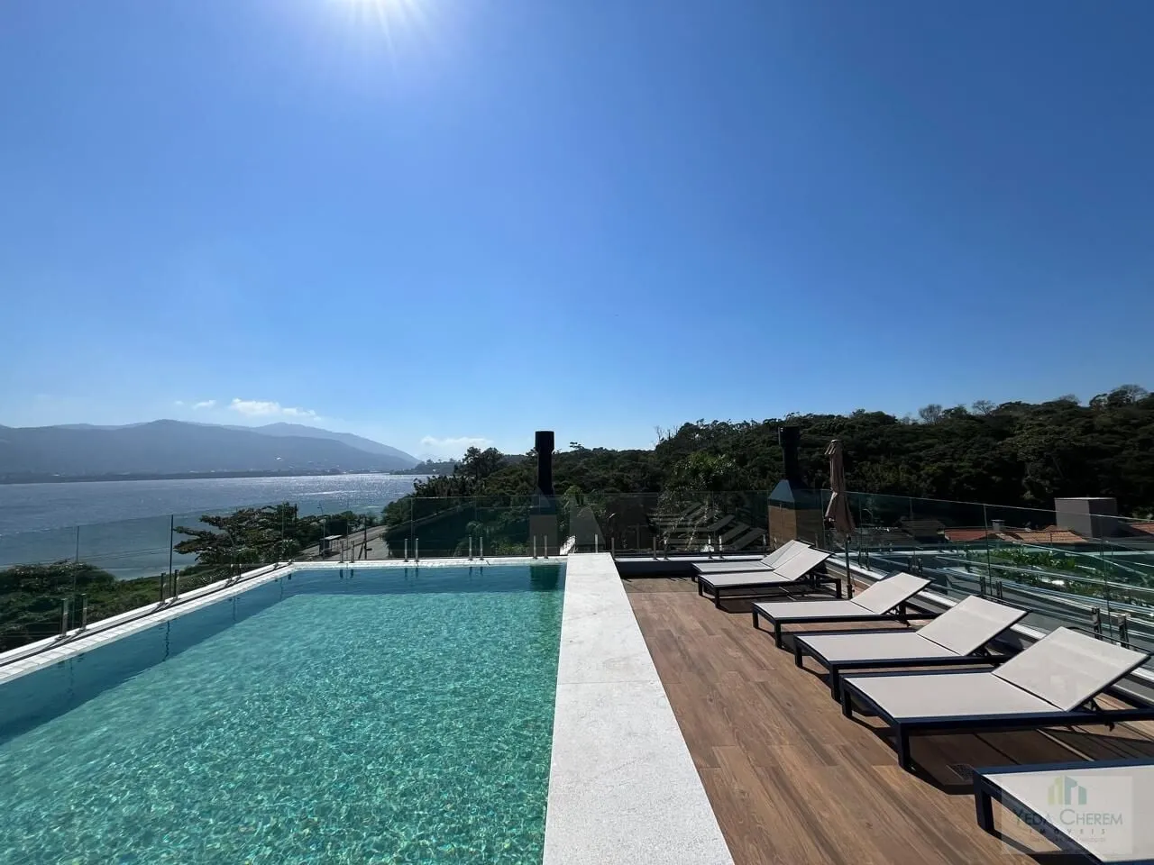 Furnished studio, 55 m², with a water view — photo 31