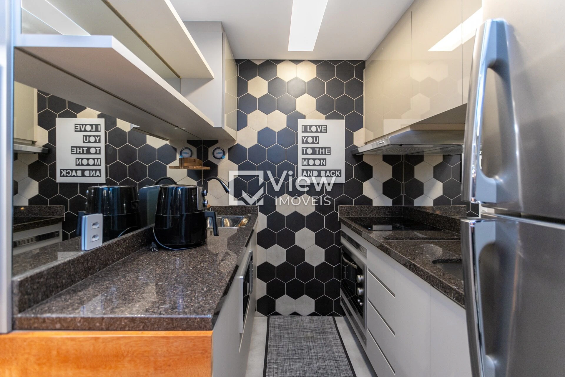 Furnished studio, 35 m², with floor-to-ceiling windows — photo 14