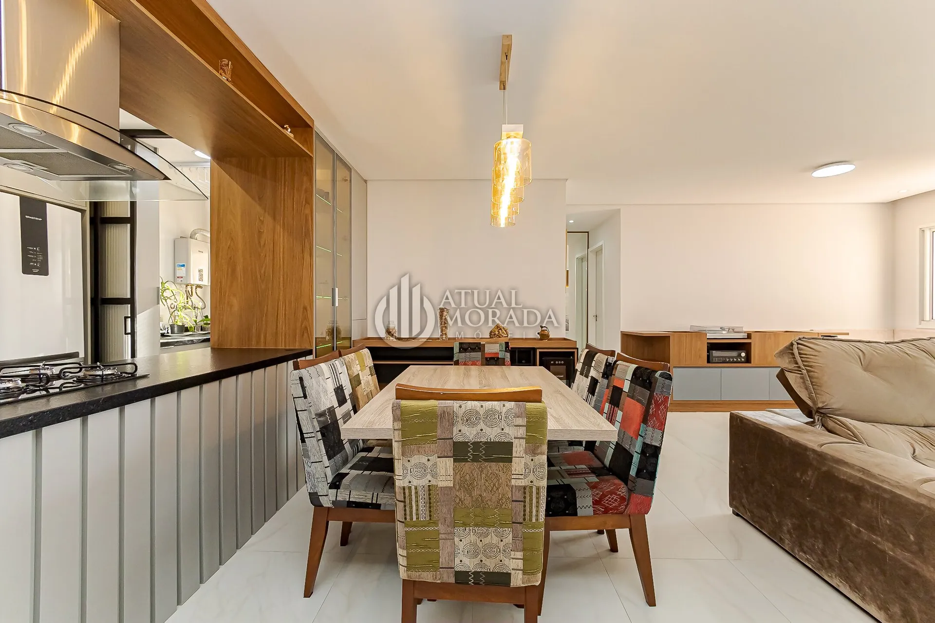 Furnished 2-bedroom apartment with open-plan kitchen — photo 8