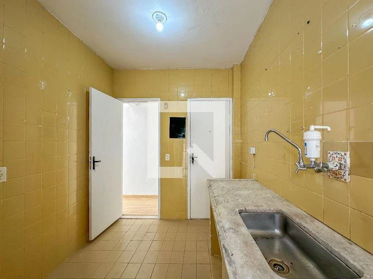 2-bedroom apartment with a mountain view — photo 28