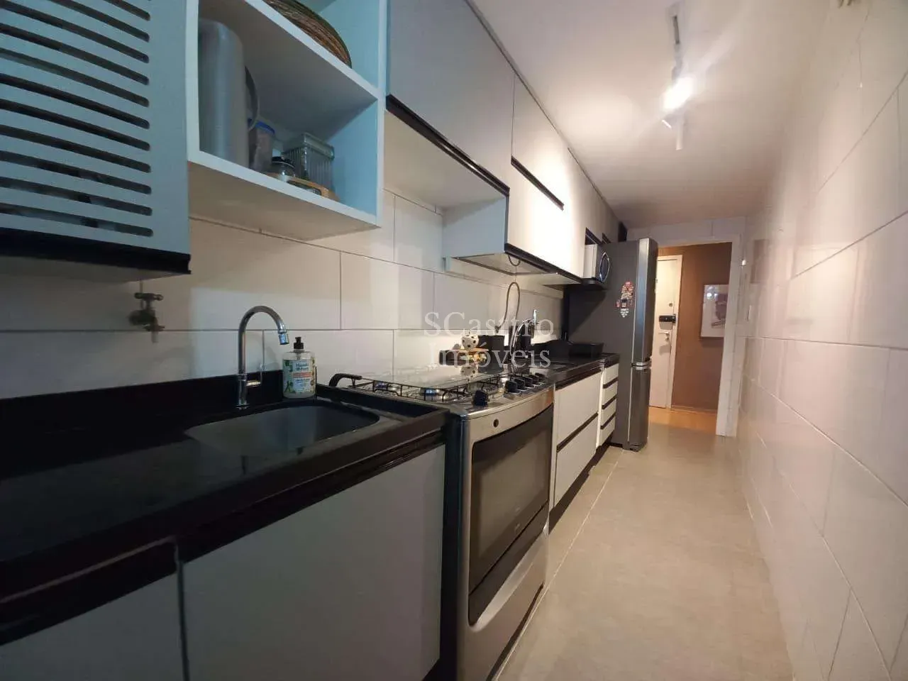Furnished apartment with 3 bedrooms and 3 bathrooms — photo 14