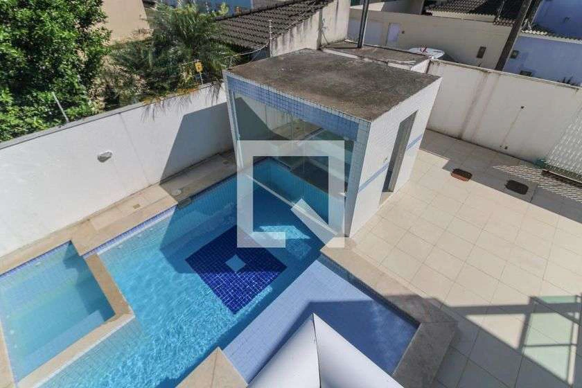 Condominium house with 5 bedrooms and 4 bathrooms — photo 10