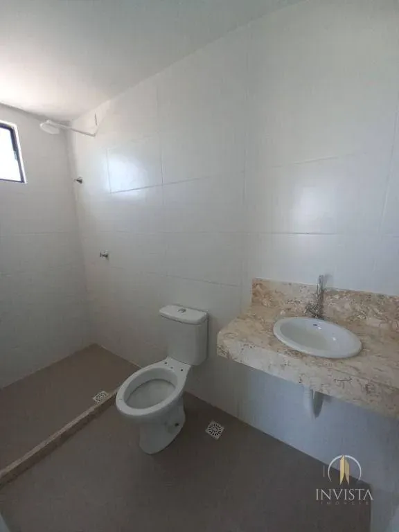 2-bedroom apartment with 1 en-suite bath and private BBQ — photo 12