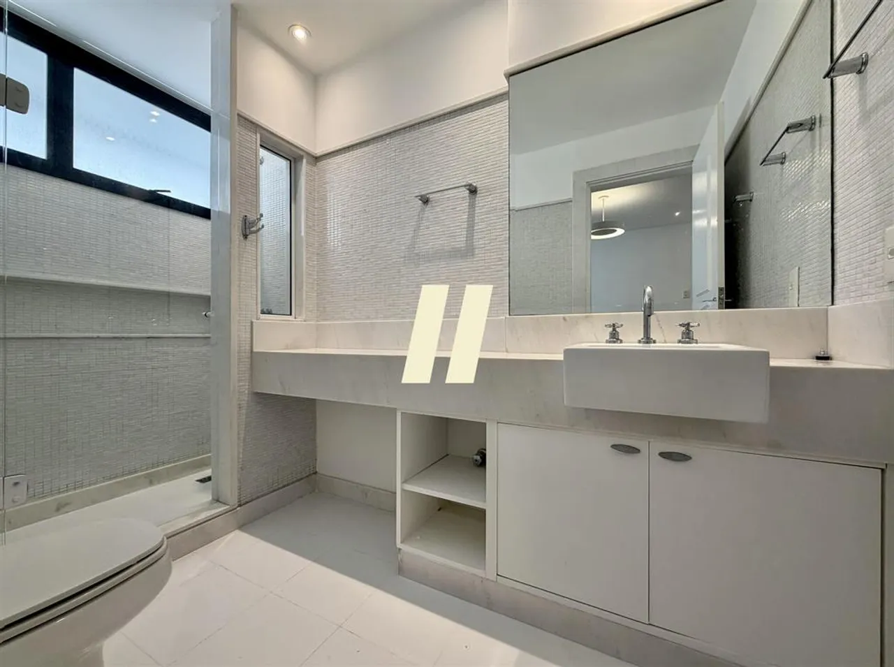 3-bedroom apartment with a bathtub in Rio de Janeiro — photo 8