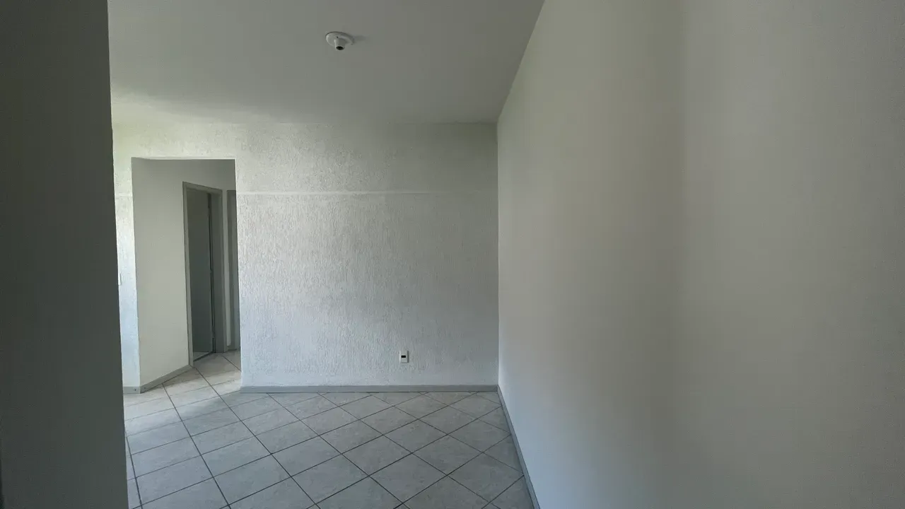 50 m² apartment with 2 bedrooms and a closed kitchen — photo 3