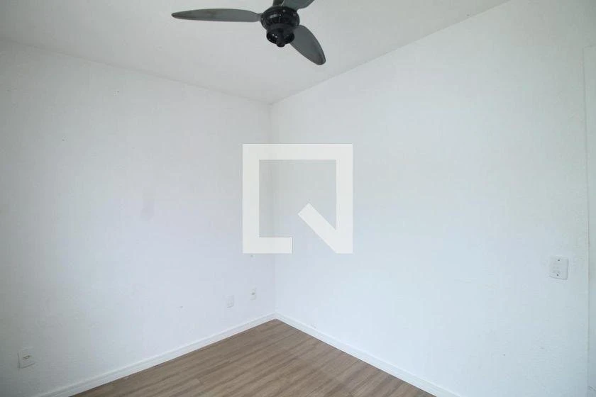 Apartamento, 40 m², com piso de madeira ou laminado — photo 22