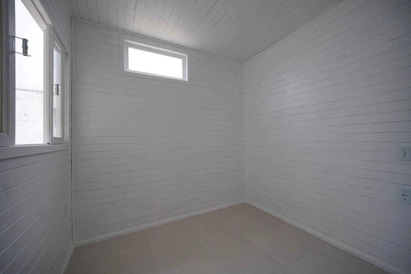 One-bedroom, 24 m² house in Florianópolis — photo 11