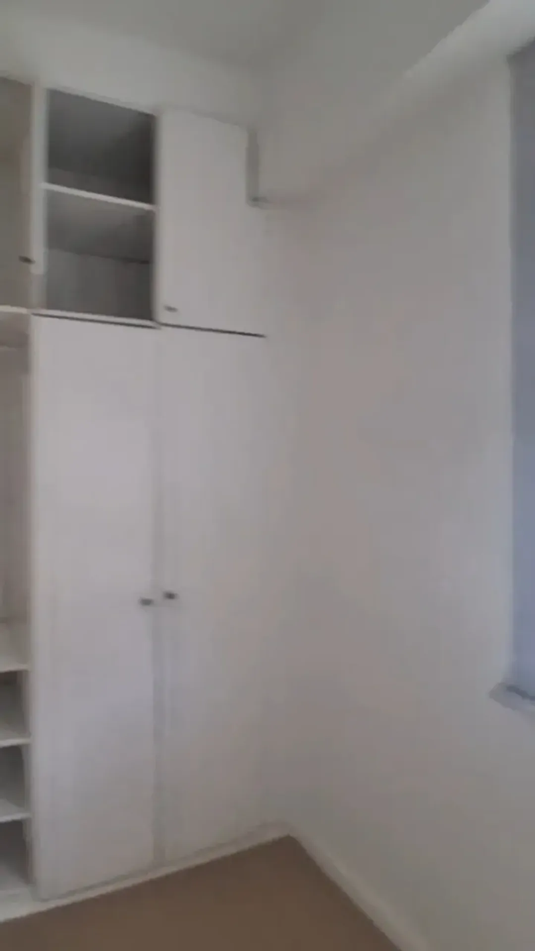 3-bedroom apartment with a gas stove and 1 parking spot — photo 9